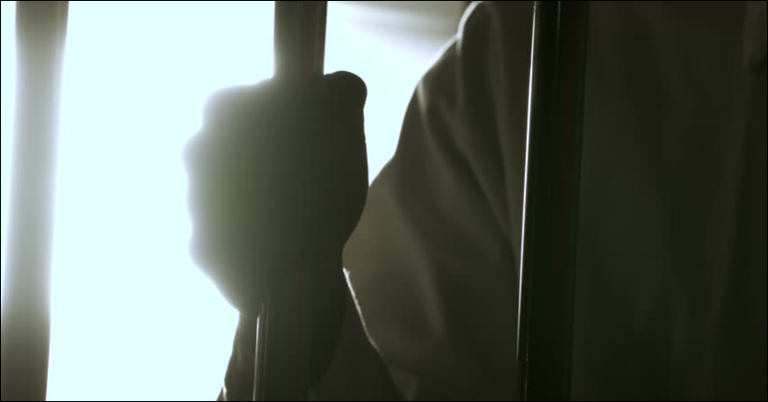 Worker Gets Suspended Jail Term for Illegally Managing Inn